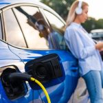 LA SOSTA GRATUITA PER LE BEV NON È SOSTENIBILE