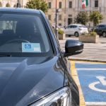 CUDE e parcheggi: il contrassegno va ancora esposto